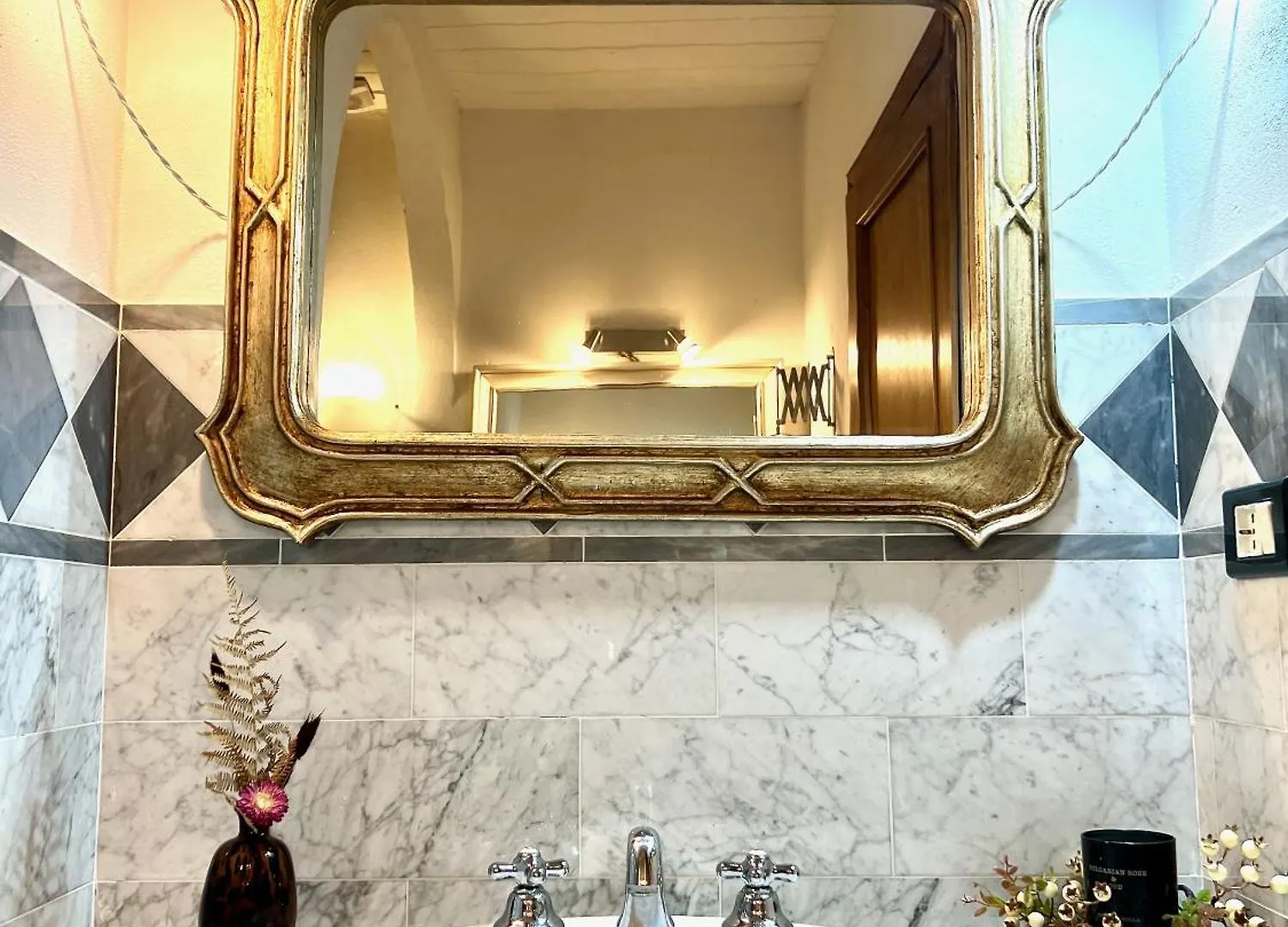 Typical Apartment In The Historic Centre Firenze Italia