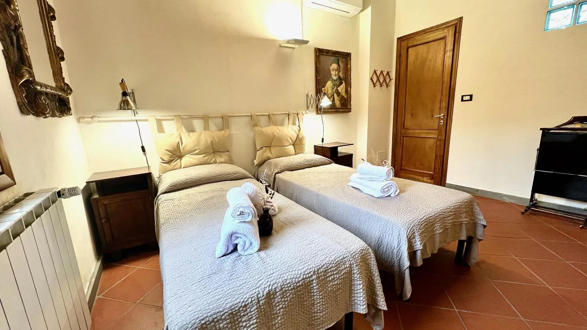 Typical Apartment In The Historic Centre Firenze